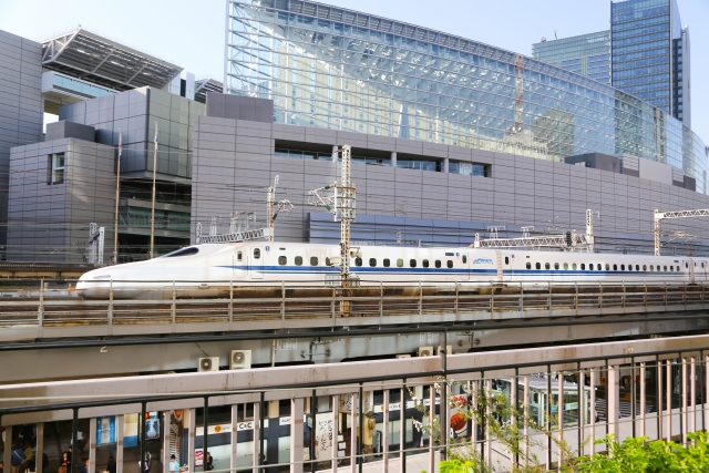 新幹線を見たい 撮影したい 有楽町の 東京交通会館 屋上はおすすめ撮影スポット 営業マンの休憩所